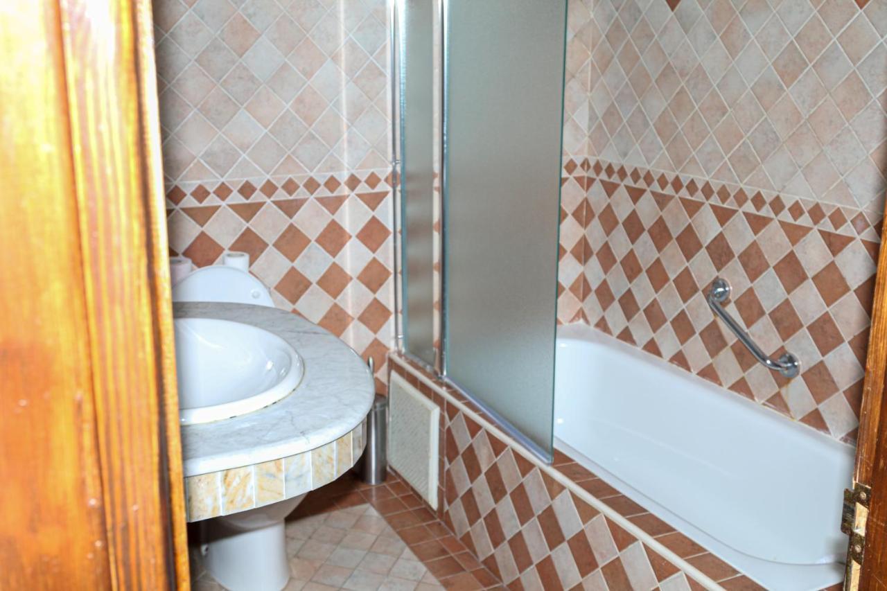 Hotel Mandy Tétouan Exteriör bild