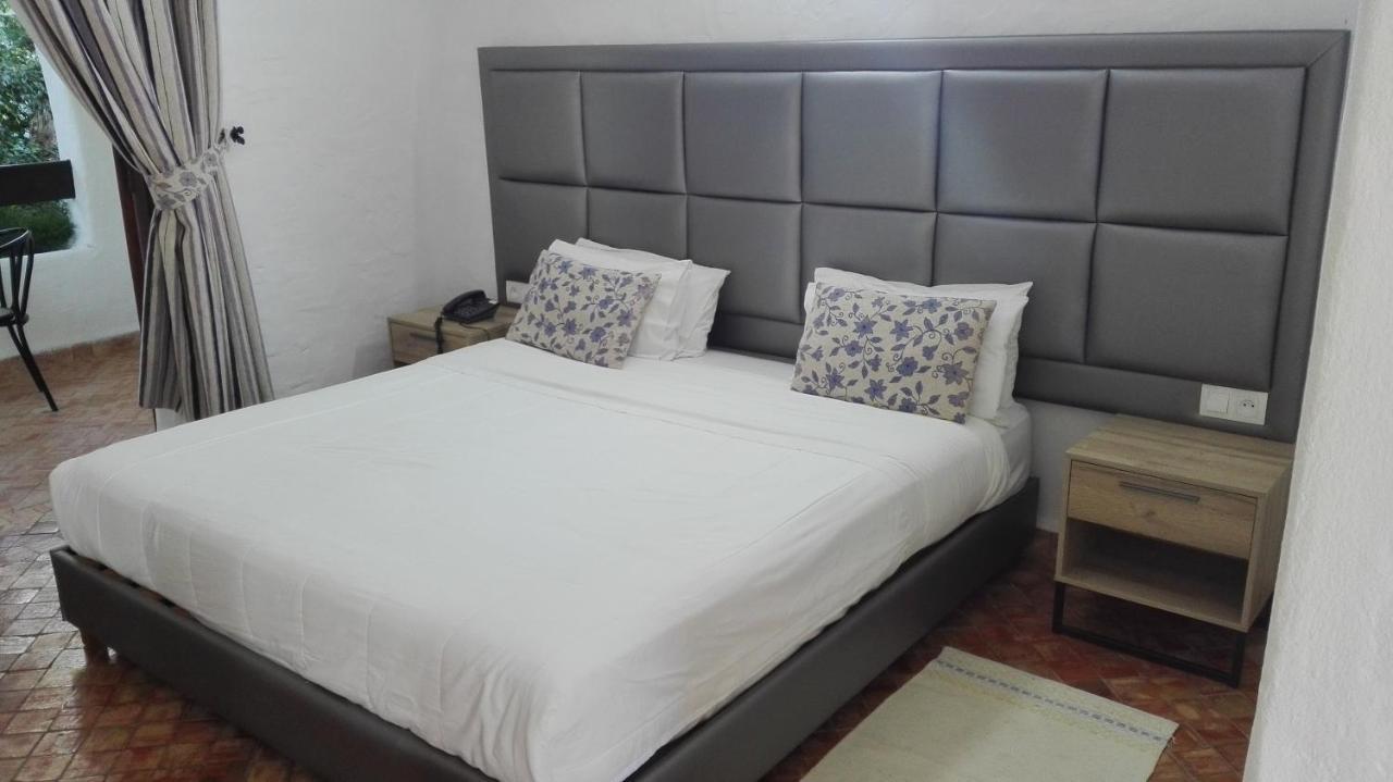 Hotel Mandy Tétouan Exteriör bild